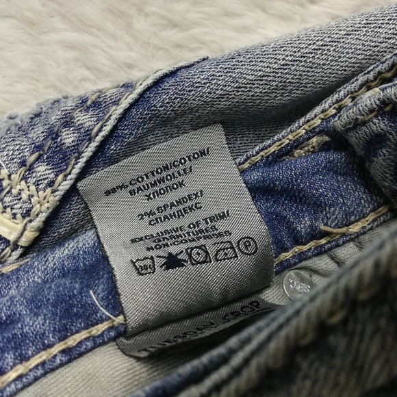 Silver Jeans Womens Tuesday Capri Blue Denim Light Wash Distressed Patch Low 28 - Picture 8 of 10